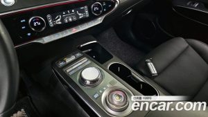 Genesis GV70 2.5T Бензин AWD 2024 года из Южной Кореи