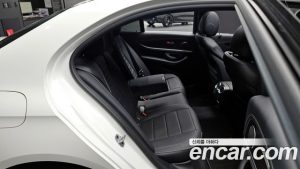 Mercedes-Benz E-Class E250 AMG Line 2023 года из Южной Кореи