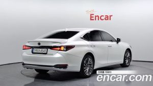 Lexus ES Executive 2025 года из Южной Кореи