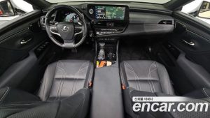 Lexus ES Executive 2025 года из Южной Кореи