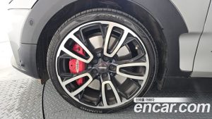 Mini Clubman JCW 2024 года из Южной Кореи
