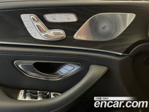 Mercedes-Benz CLS-Class CLS300d 4MATIC 2023 года из Южной Кореи
