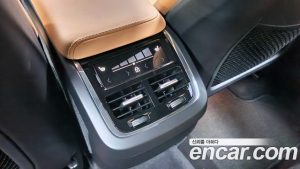 Volvo XC60 B5 ULTIMATE Bright 2024 года из Южной Кореи