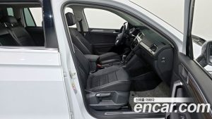 Volkswagen Tiguan 2.0 TSI Prestige 2022 года из Южной Кореи