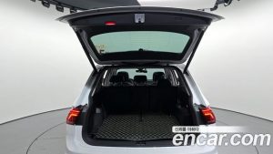 Volkswagen Tiguan 2.0 TSI Prestige 2022 года из Южной Кореи