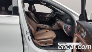 Mercedes-Benz E-Class E250 Exclusive 2023 года из Южной Кореи