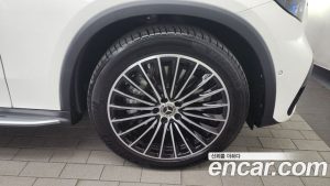 Mercedes-Benz GLC-Class GLC300 4MATIC AMG Line 2025 года из Южной Кореи