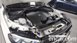 Mercedes-Benz GLC-Class GLC300 4MATIC AMG Line 2025 года из Южной Кореи