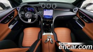 Mercedes-Benz GLC-Class GLC300 4MATIC AMG Line 2025 года из Южной Кореи