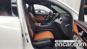 Mercedes-Benz GLC-Class GLC300 4MATIC AMG Line 2025 года из Южной Кореи