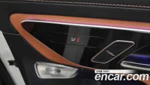 Mercedes-Benz GLC-Class GLC300 4MATIC AMG Line 2025 года из Южной Кореи