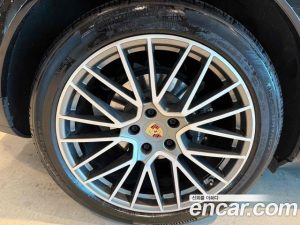 Porsche Cayenne 3.0 Coupe 2023 года из Южной Кореи