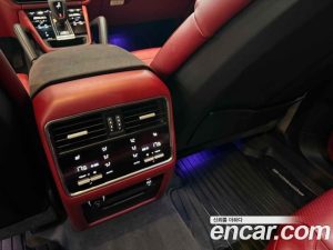 Porsche Cayenne 3.0 Coupe 2023 года из Южной Кореи