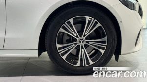 Mercedes-Benz E-Class E200 Avantgarde 2025 года из Южной Кореи
