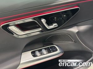 Mercedes-Benz E-Class E200 Avantgarde 2025 года из Южной Кореи