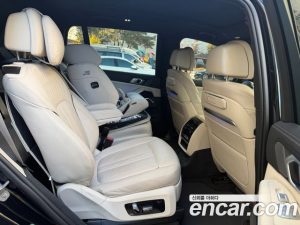 BMW X7 xDrive 40i M Sport 6 2024 года из Южной Кореи