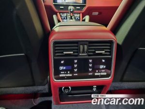 Porsche Cayenne 3.0 Coupe 2023 года из Южной Кореи