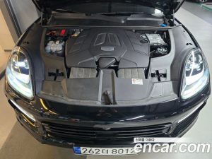 Porsche Cayenne 3.0 Coupe 2023 года из Южной Кореи