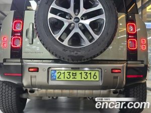 Land Rover Defender 110 P400 X 2024 года из Южной Кореи