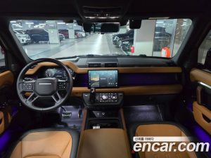 Land Rover Defender 110 P400 X 2024 года из Южной Кореи