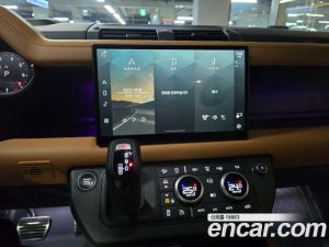 Land Rover Defender 110 P400 X 2024 года из Южной Кореи