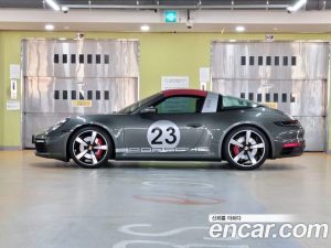 Porsche 911 TARGA 4S 2024 года из Южной Кореи