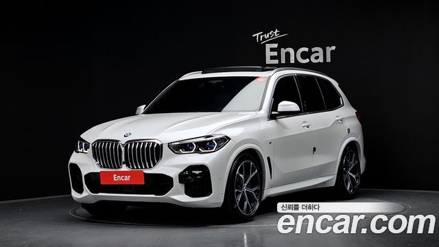 BMW X5 xDrive 40i M Sport 2023 года из Кореи