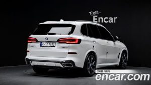 BMW X5 xDrive 40i M Sport 2023 года из Южной Кореи