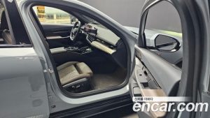 BMW 5-Series 520i M Sport 2024 года из Южной Кореи