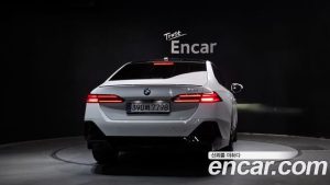 BMW 5-Series 520i Special Edition 2025 года из Южной Кореи