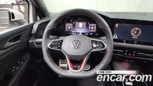 Volkswagen Golf 2.0 GTI 2023 года из Южной Кореи