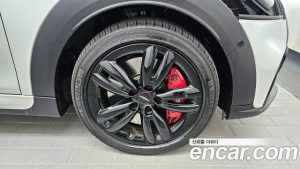 Mini Cooper Convertible JCW 2023 года из Южной Кореи