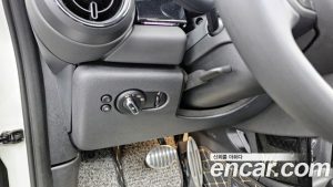 Mini Cooper Convertible JCW 2023 года из Южной Кореи