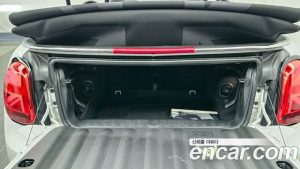 Mini Cooper Convertible JCW 2023 года из Южной Кореи