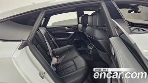 Audi A7 55 TFSI 4WD Premium 2023 года из Южной Кореи