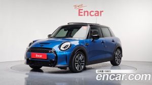 Mini Cooper 5Door CLASSIC 2024 года из Южной Кореи