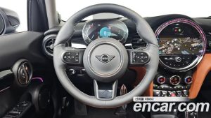 Mini Cooper 5Door CLASSIC 2024 года из Южной Кореи