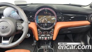Mini Cooper 5Door CLASSIC 2024 года из Южной Кореи