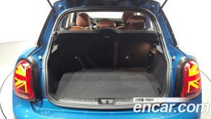 Mini Cooper 5Door CLASSIC 2024 года из Южной Кореи