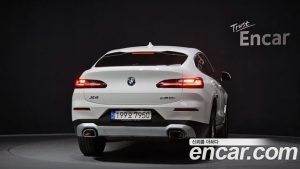 BMW X4 xDrive20i xLine 2023 года из Южной Кореи