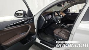 BMW X4 xDrive20i xLine 2023 года из Южной Кореи