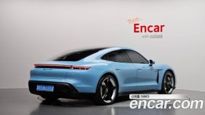 Porsche Taycan GTS 2023 года из Южной Кореи