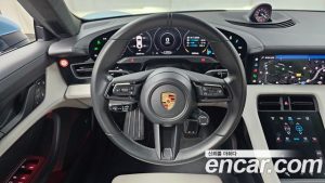 Porsche Taycan GTS 2023 года из Южной Кореи