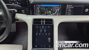 Porsche Taycan GTS 2023 года из Южной Кореи