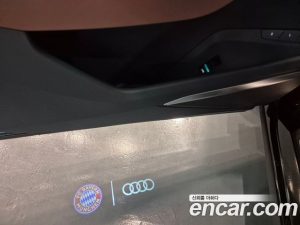 Audi Q8 e-tron 55 4WD Sportback 2024 года из Южной Кореи