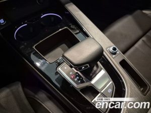 Audi A5 40 TFSI 4WD Premium Sportback 2023 года из Южной Кореи