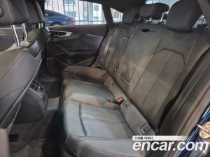 Audi A5 40 TFSI 4WD Premium Sportback 2023 года из Южной Кореи