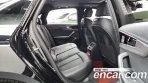 Audi A4 40 TFSI Premium 2023 года из Южной Кореи