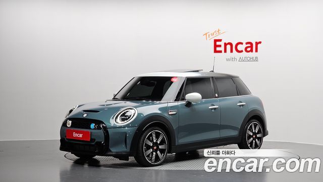 Mini Cooper 5Door MULTITONE Edition 2023 года из Кореи