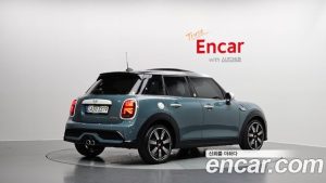 Mini Cooper 5Door MULTITONE Edition 2023 года из Южной Кореи